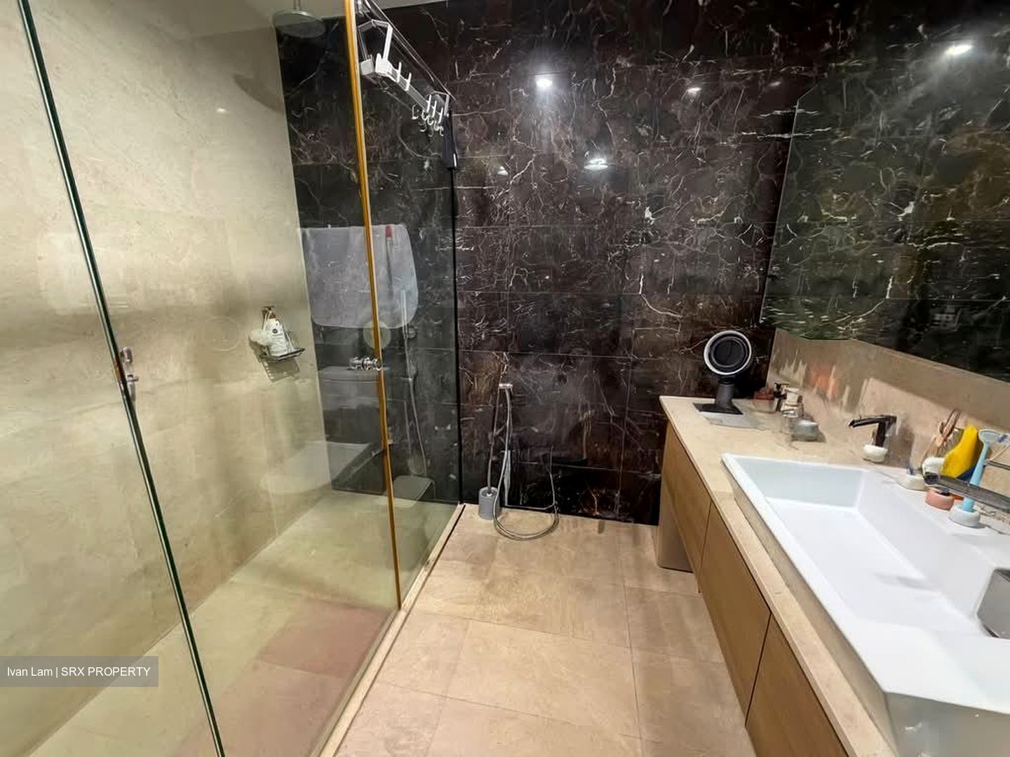 Centro Residences (D20), Condominium #595076171